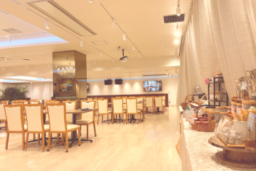 プルメリアカフェ横浜店